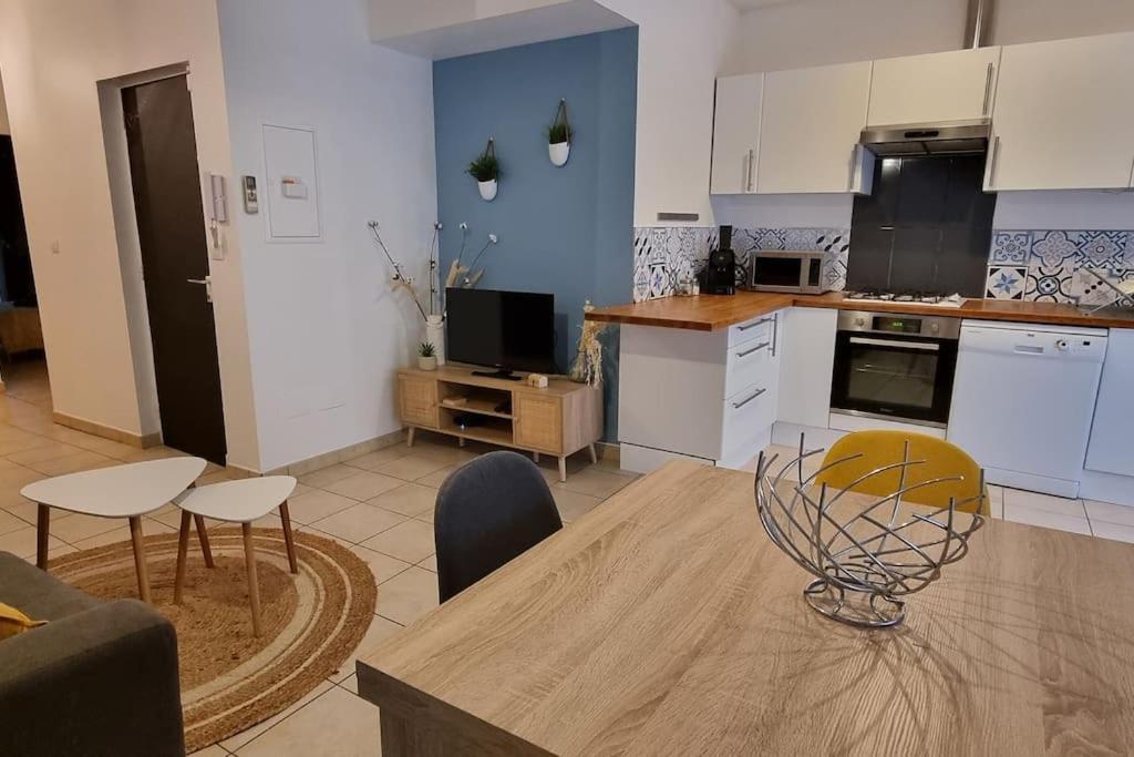 Agreable Appartement Avec 2 Places De Parking Dans Le Garage Безье Экстерьер фото